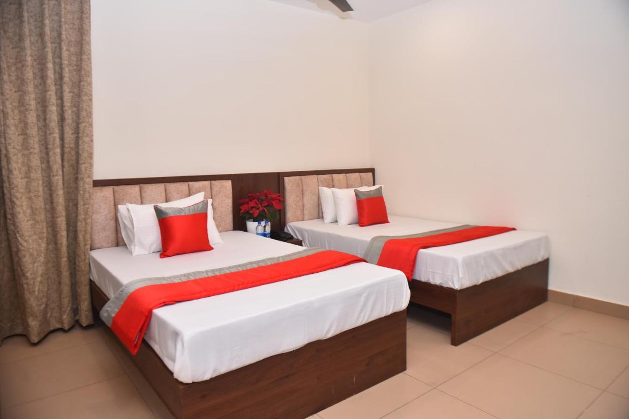 M R Residency Dharwad. Apartment Exterior photo