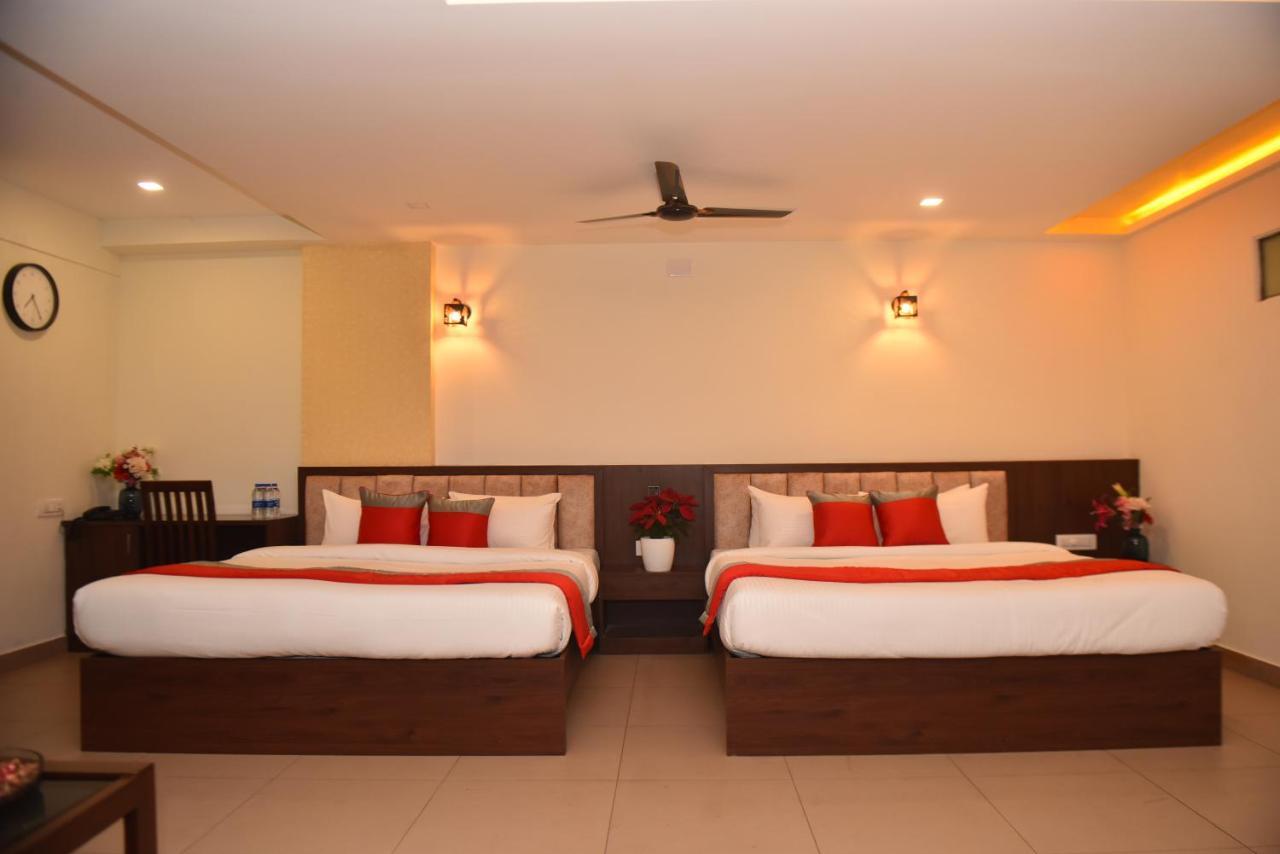 M R Residency Dharwad. Apartment Exterior photo
